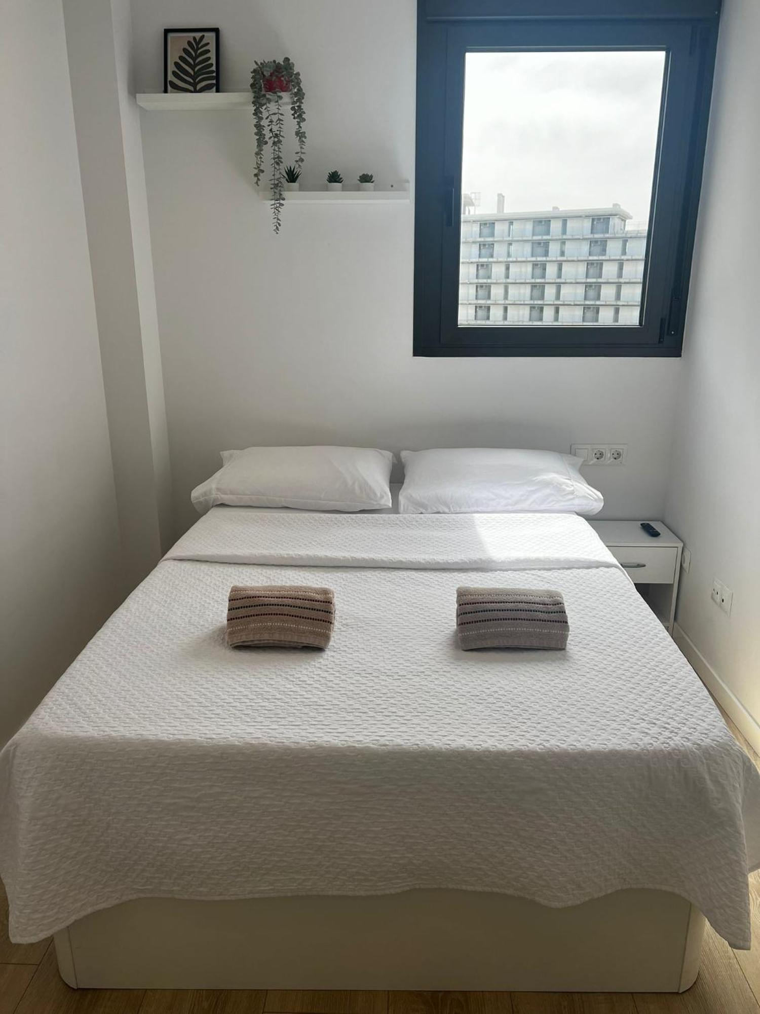 Confortable Habitacion Doble - 2 산트 아드리아 데 베소스 외부 사진